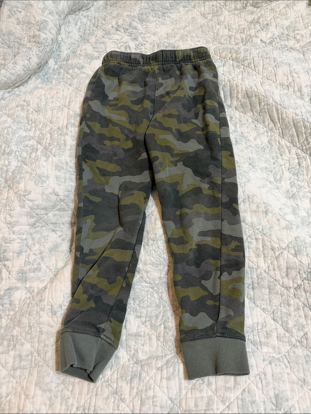 Cat & Jack Olive Green Camouflage Fleece Joggers